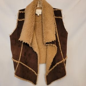 Olive & Oak Vest, Size Small
